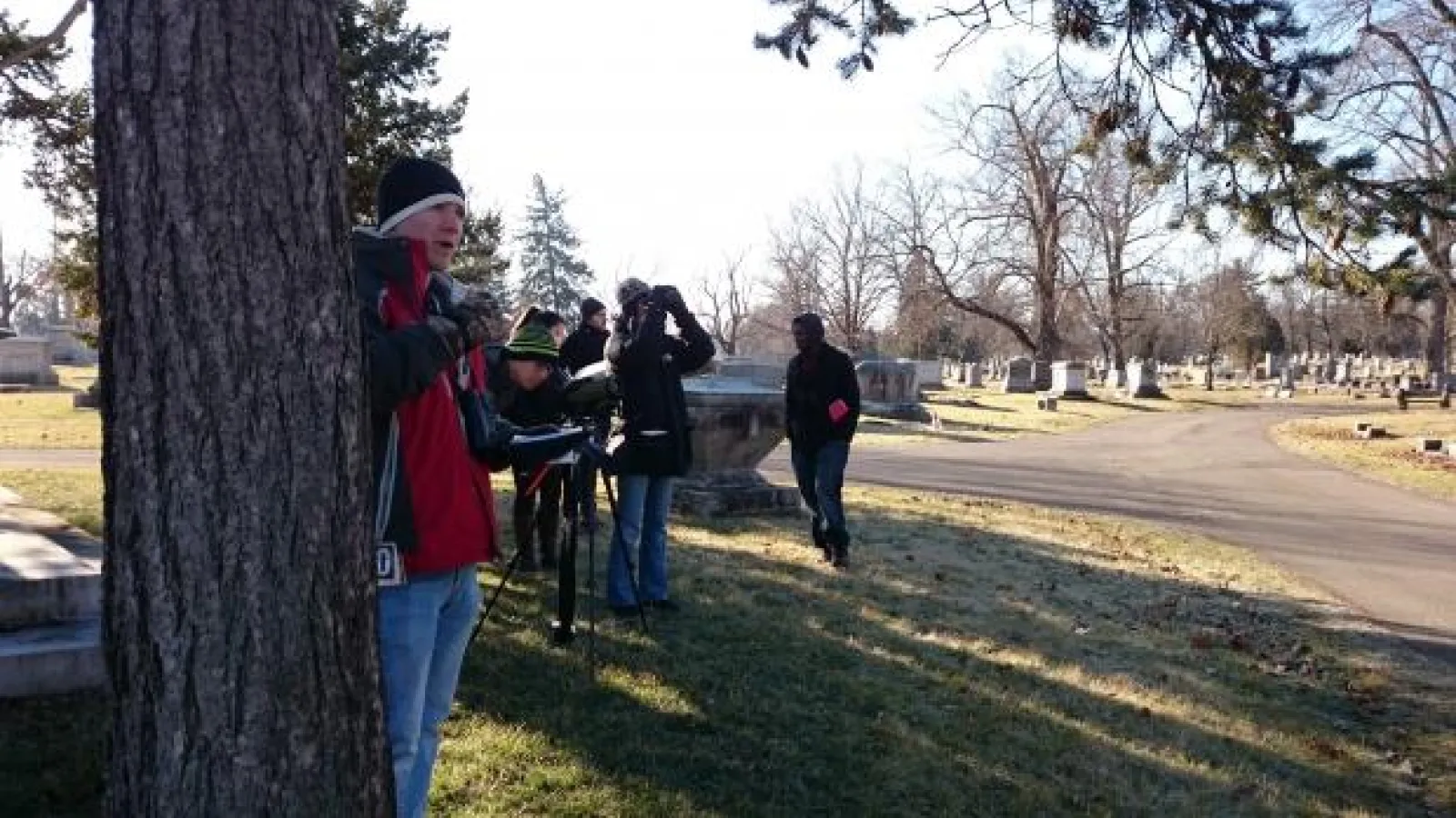 studnet group birding at Greenlawn cemetery