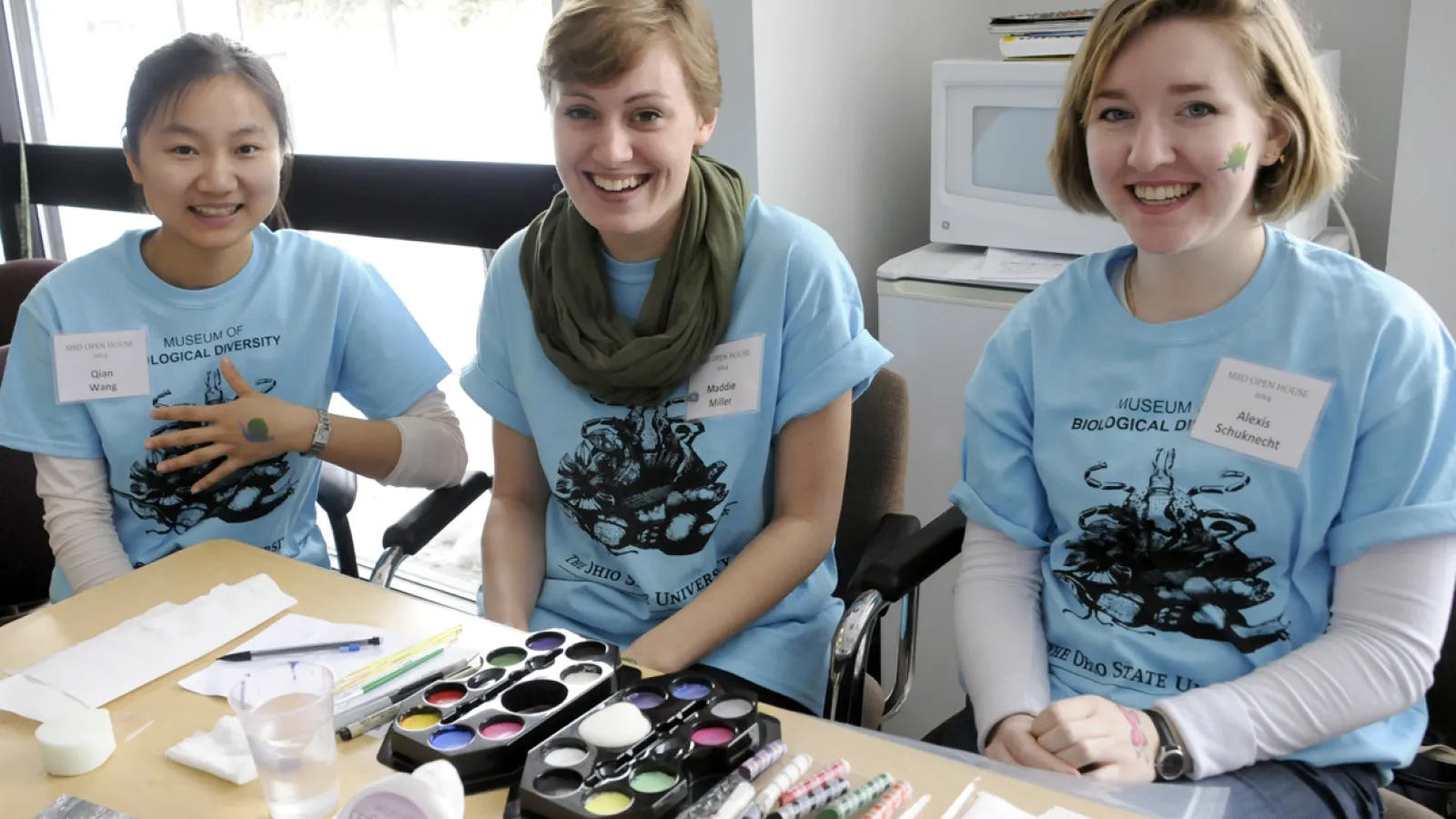 Face painting volunteers during Museum Open House 2014